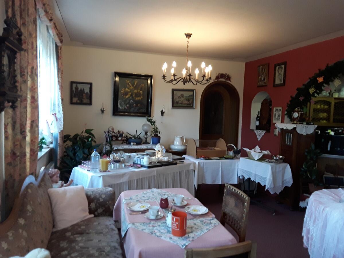 Gaestehaus "Gisela" Im Fuerstlichen Fischhaus シュリングスフュルスト エクステリア 写真